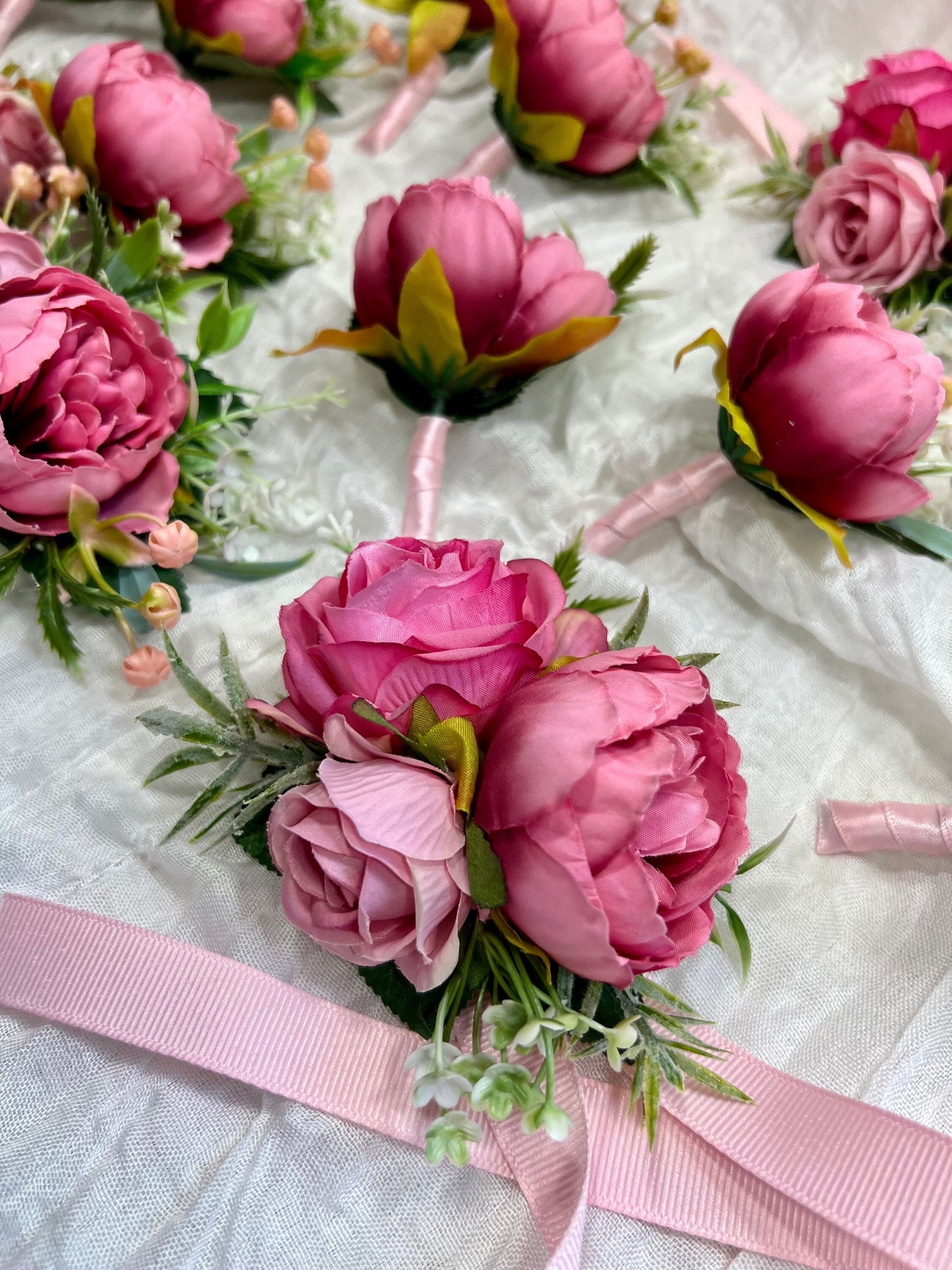 Wedding Corsage Pink Wedding Wrist Corsage Fuchsia Bridesmaids Corsage Viva Magenta Corsage Pink Boutonniere Dusty Rose Artificial Flowers